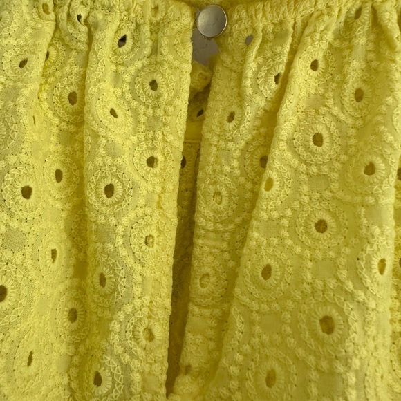 Yellow Cap Sleeve Blouse with Ruffled Mandarin Collar - Picture 3 of 8